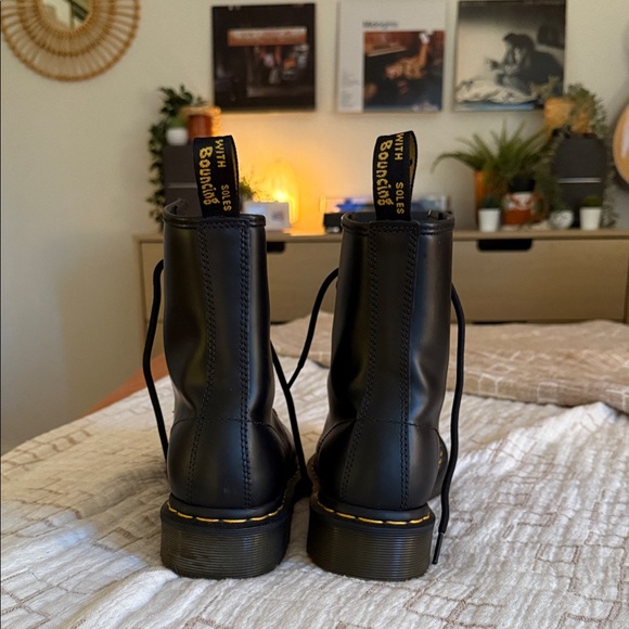 Dr. Martens Black Combat Boots 1460W- Size 8 - Picture 2 of 5